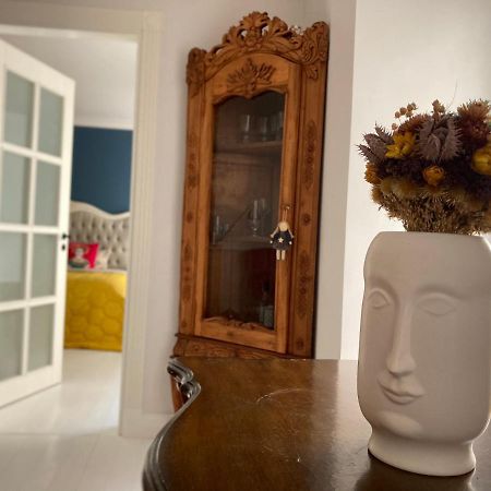 Shabby Chic - Apartment In The Heart Of Vilnius Old Town Екстериор снимка