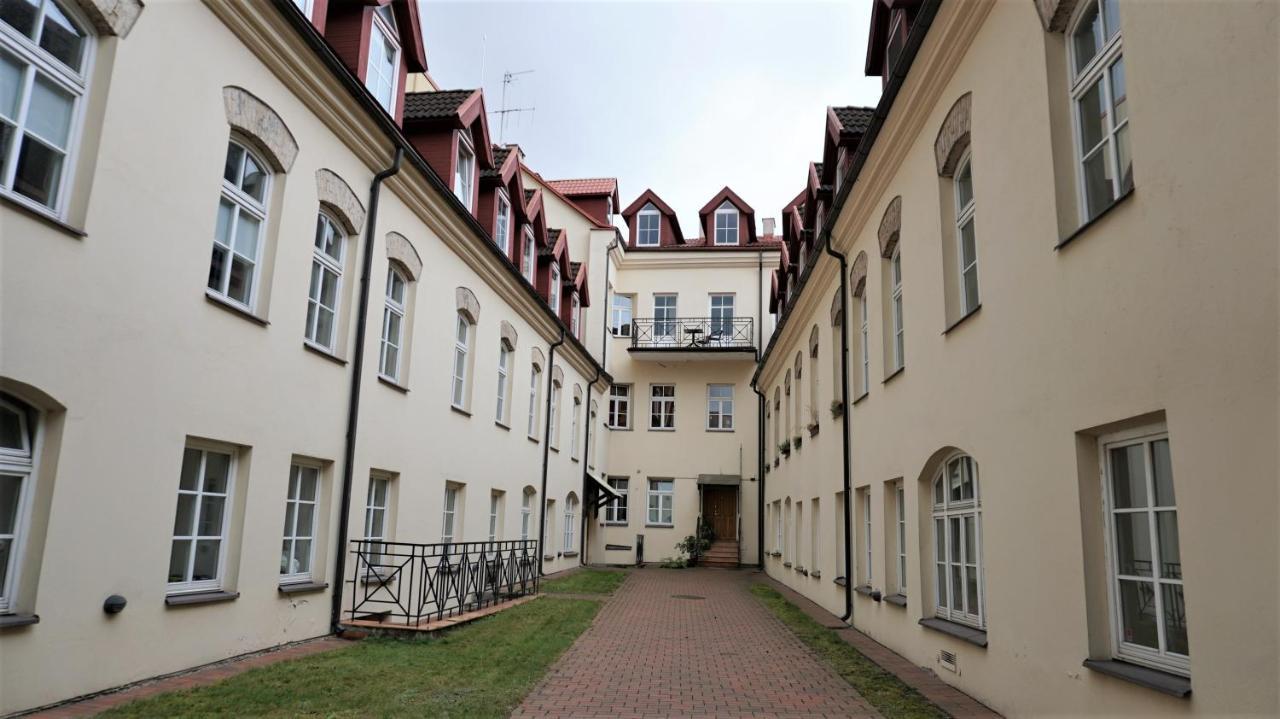 Shabby Chic - Apartment In The Heart Of Vilnius Old Town Екстериор снимка